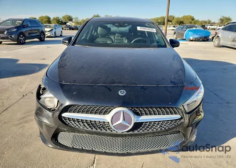 2019 Mercedes-Benz A 220 z USA, uszkodzony, nr VIN WDD3G4EB8KW001364